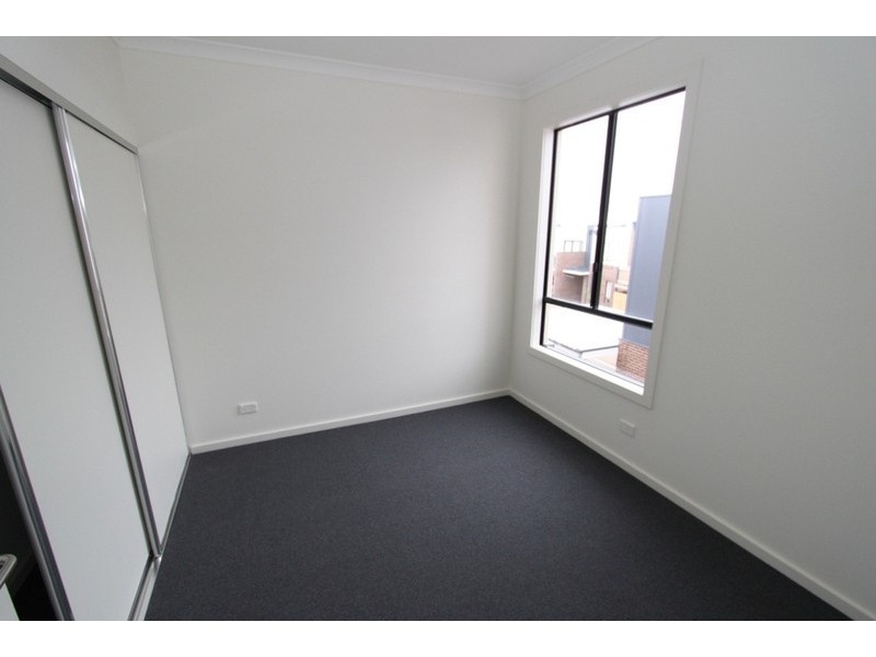 25/9 Petrea Place, Melton West VIC 3337