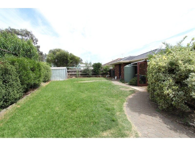 1 Leggat Street, Melton South VIC 3338