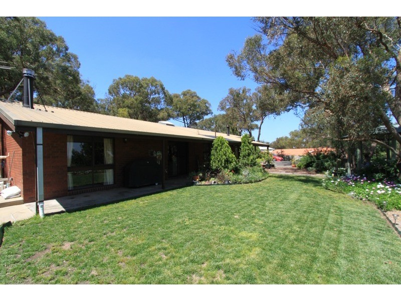 118 Andersons Road, Toolern Vale VIC 3337