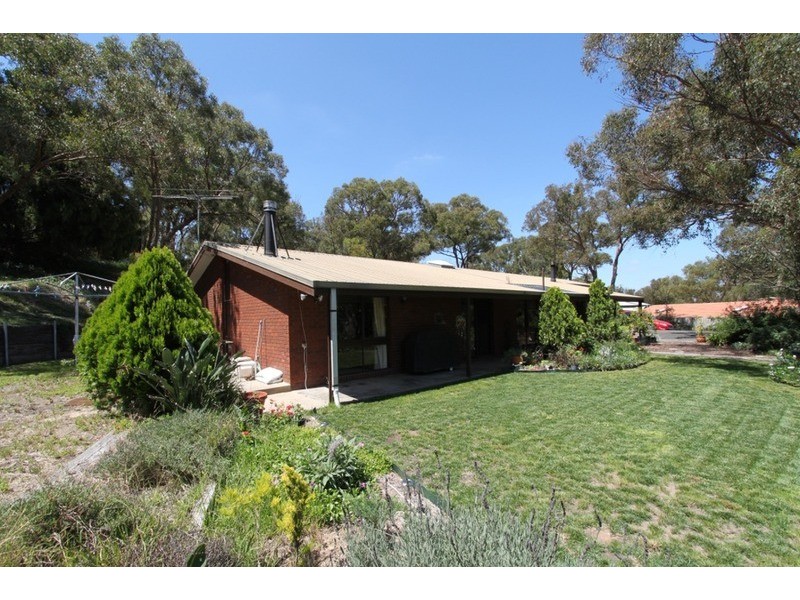 118 Andersons Road, Toolern Vale VIC 3337