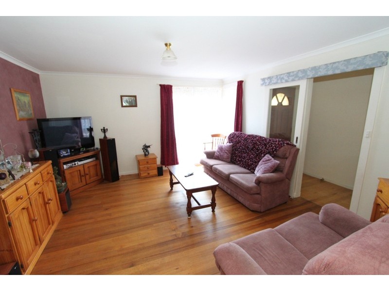 5 Devon Place, Melton VIC 3337