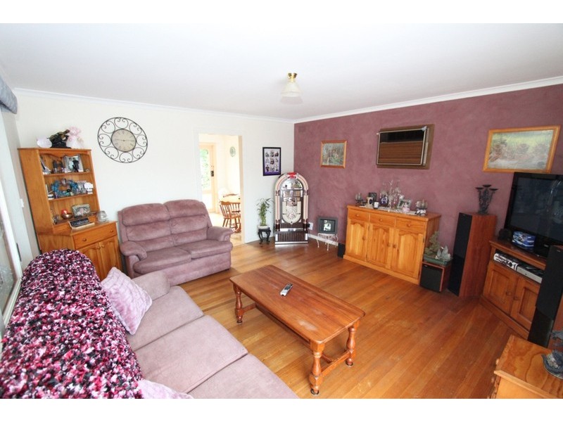 5 Devon Place, Melton VIC 3337