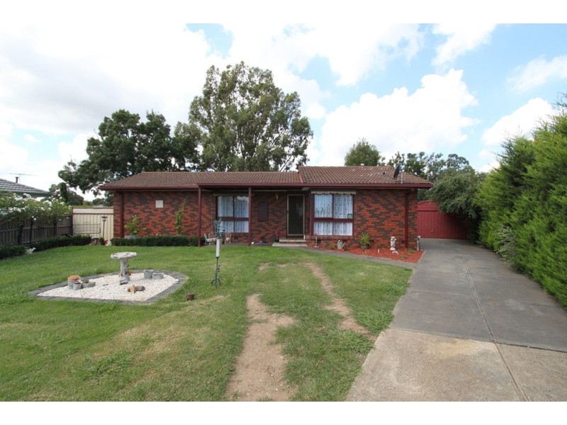 5 Devon Place, Melton VIC 3337