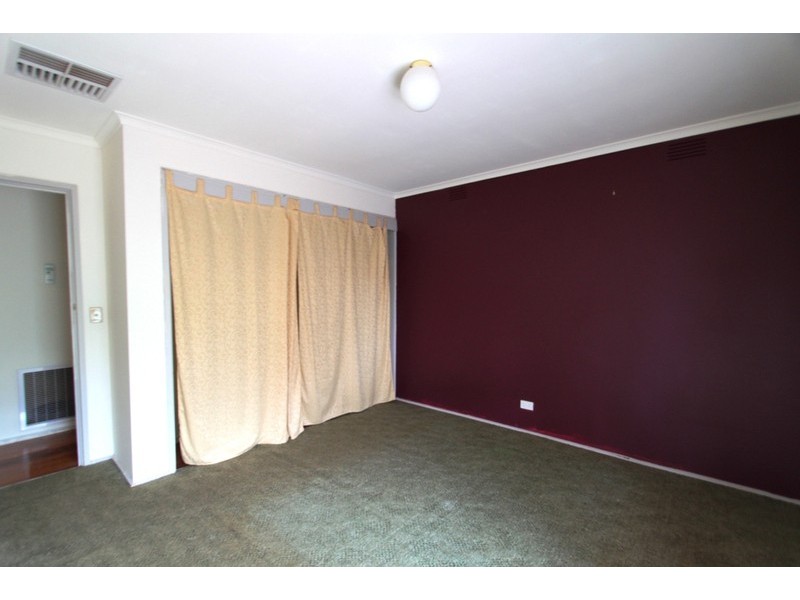 30 Riddle Drive, Melton VIC 3337