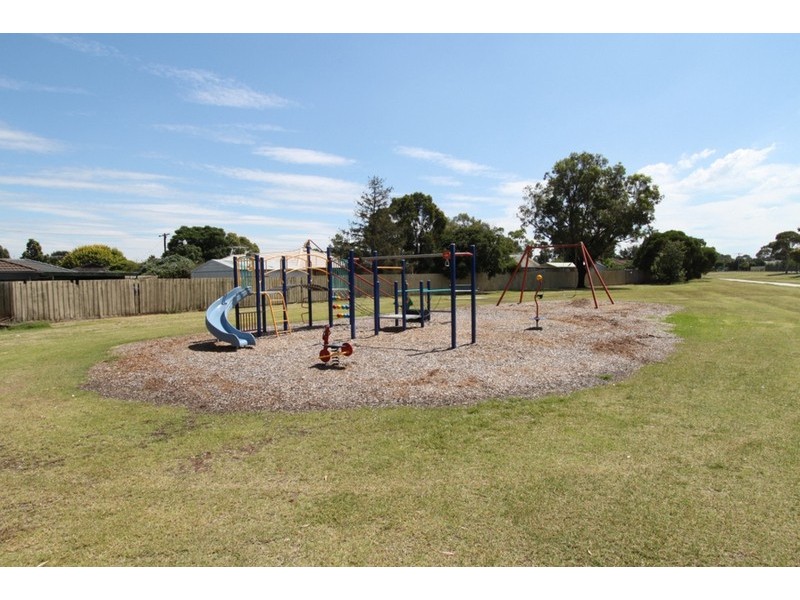 42 Oldershaw Road, Melton VIC 3337