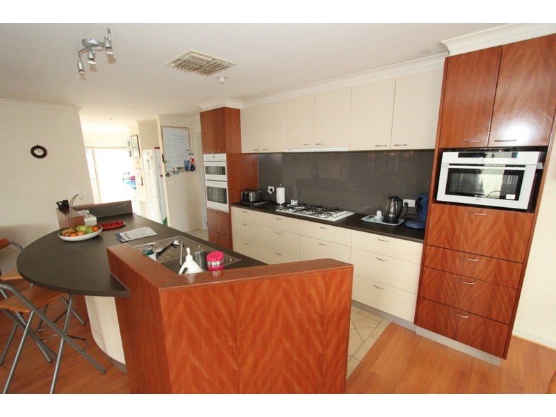 39 Westlake Drive, Melton West VIC 3337