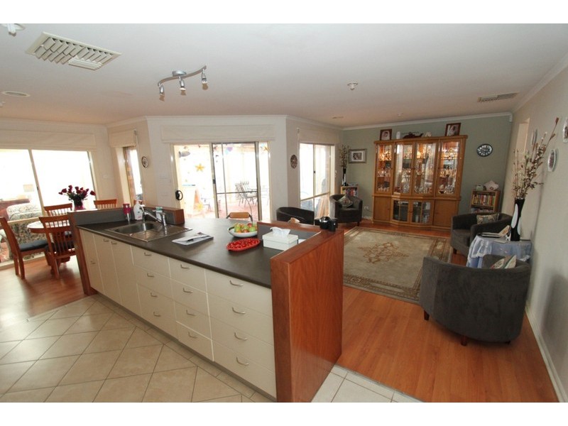39 Westlake Drive, Melton West VIC 3337