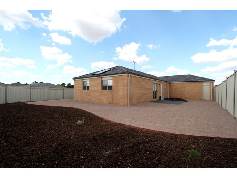 38 Kilmore Street, Brookfield VIC 3338
