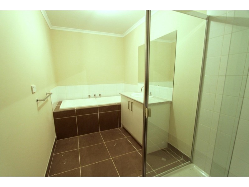 91a Longtree Drive, Melton VIC 3337