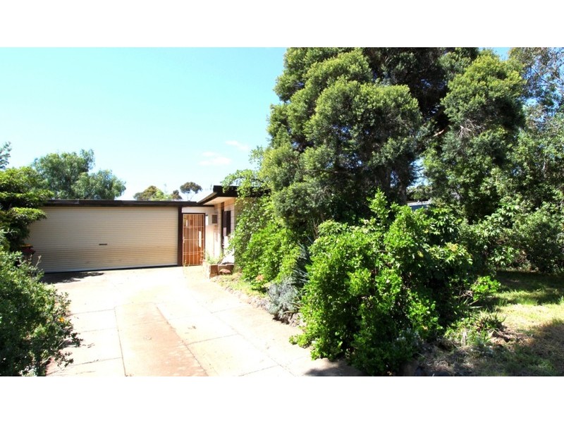 6 Hornbuckle Crescent, Melton VIC 3337