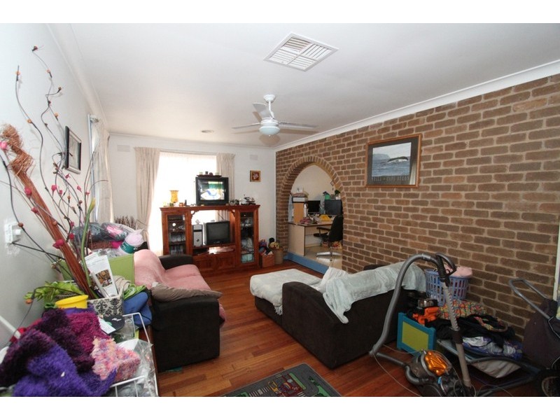 33 Westcott Parade, Rockbank VIC 3335
