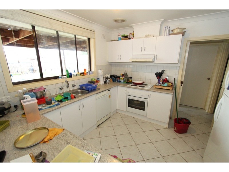 33 Westcott Parade, Rockbank VIC 3335