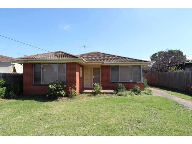 7 Connell Drive, Melton South VIC 3338