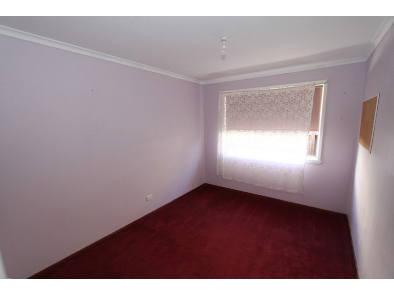 7 Connell Drive, Melton South VIC 3338