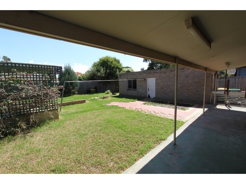 7 Connell Drive, Melton South VIC 3338