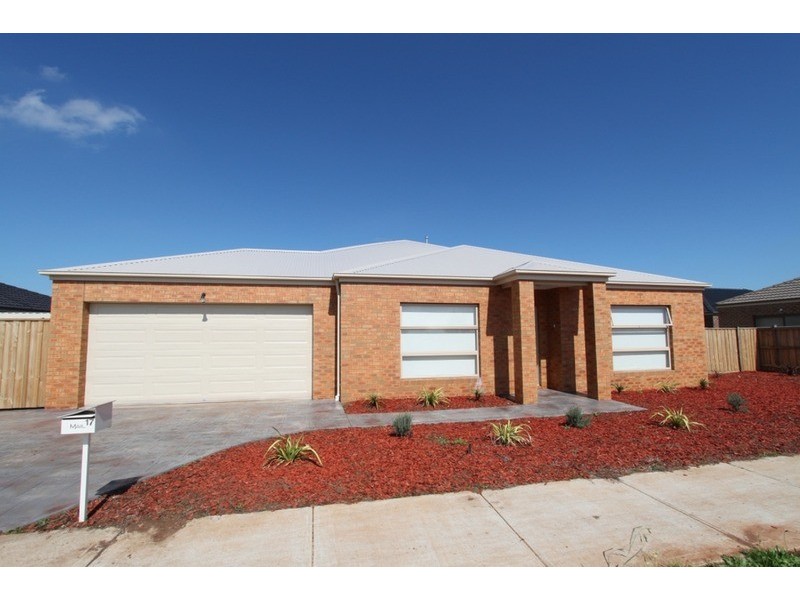17 Longtree Drive, Melton West VIC 3337