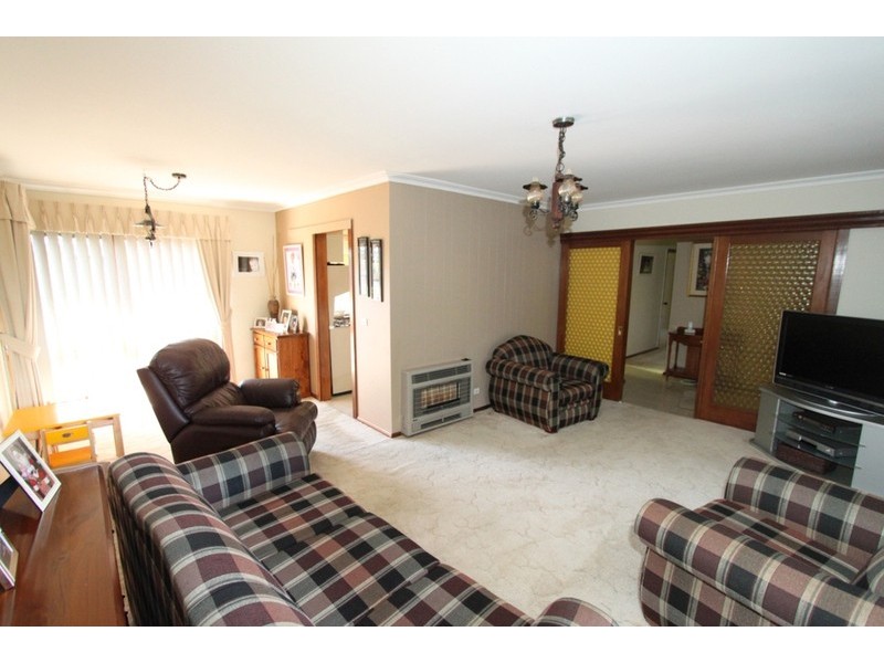 6 Brixton Place, Melton VIC 3337