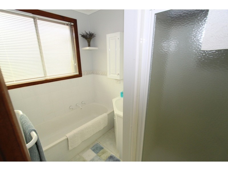 6 Brixton Place, Melton VIC 3337