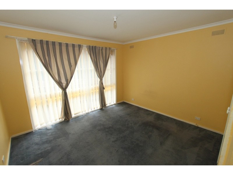 13 Gretel Grove, Melton VIC 3337