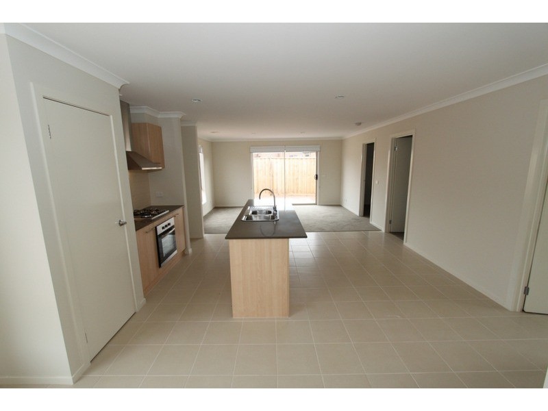 3 Flemings Avenue, Melton West VIC 3337