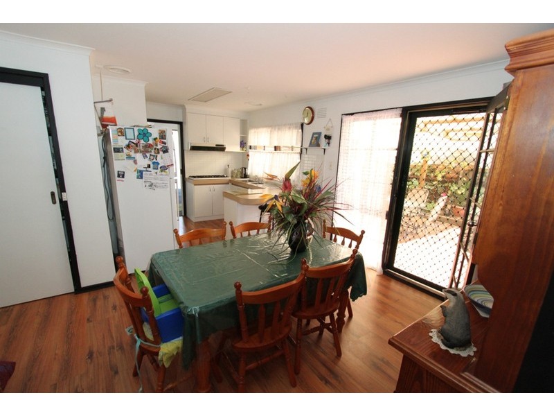 8 Grenville Place, Melton West VIC 3337