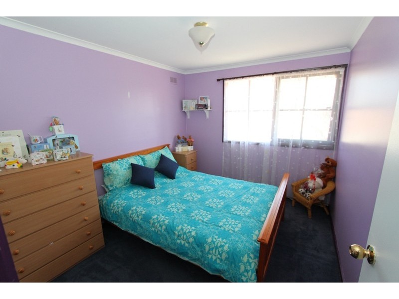 8 Grenville Place, Melton West VIC 3337