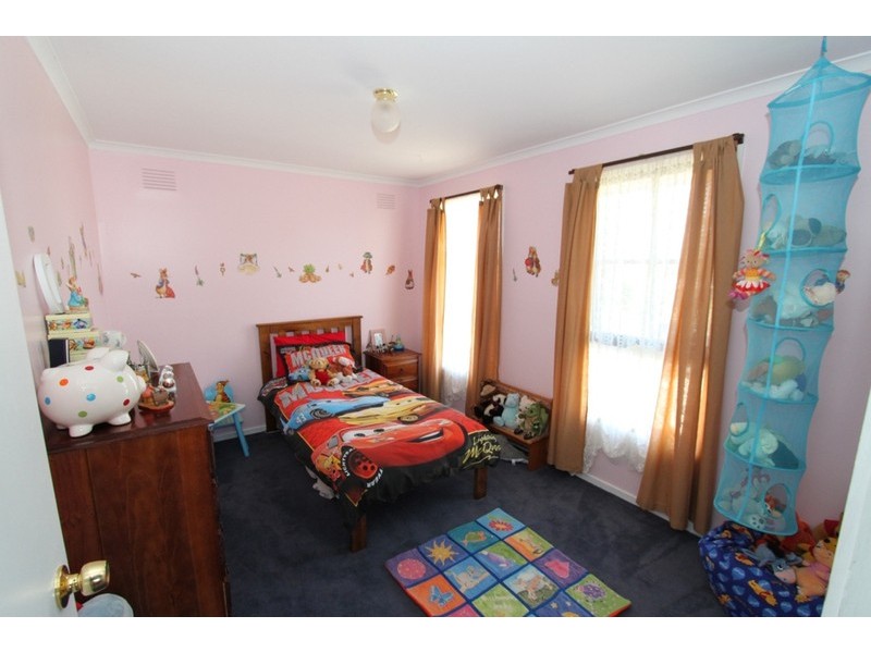 8 Grenville Place, Melton West VIC 3337
