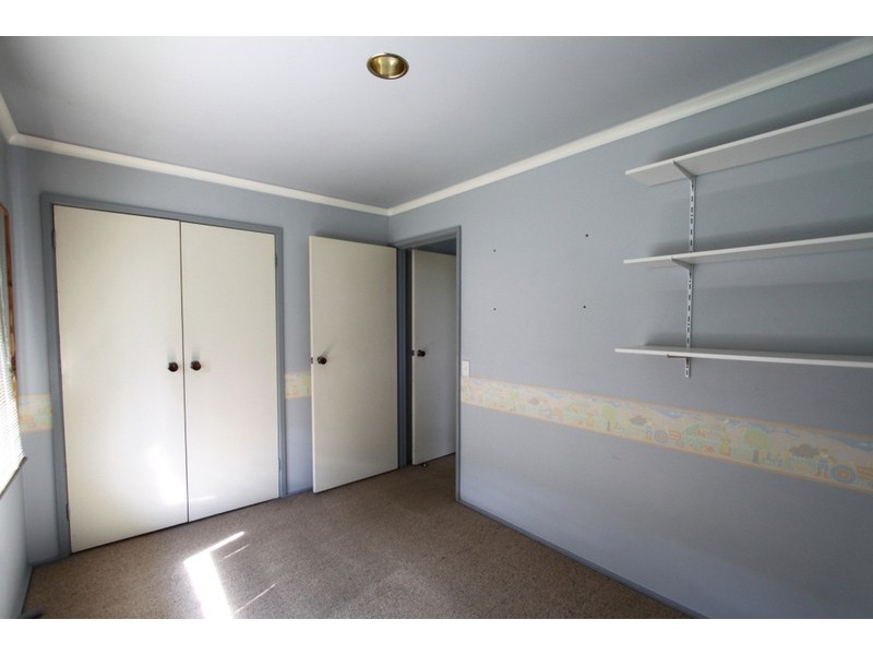 5 Kingsley Place, Melton West VIC 3337