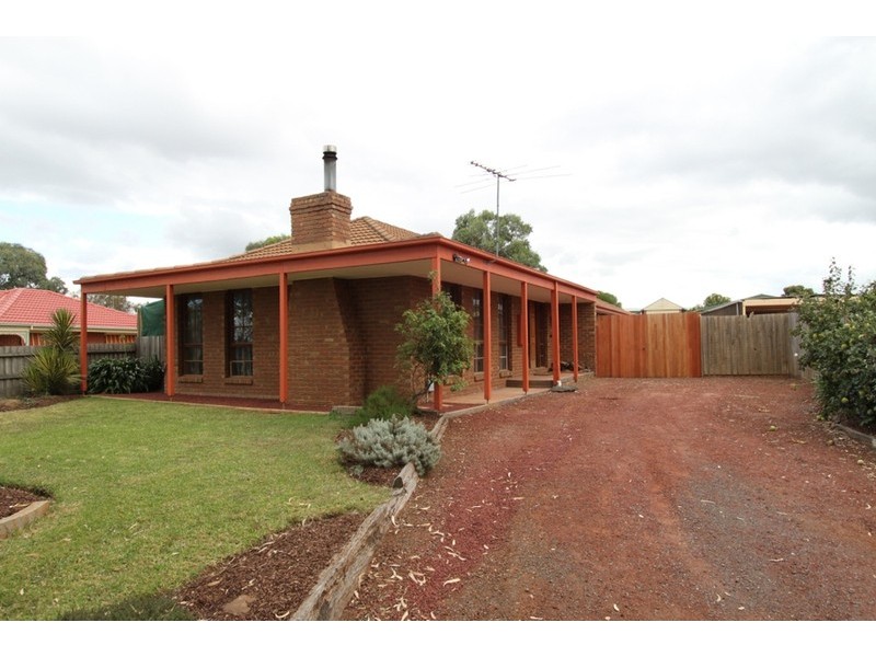 3 Raglan Court, Kurunjang VIC 3337