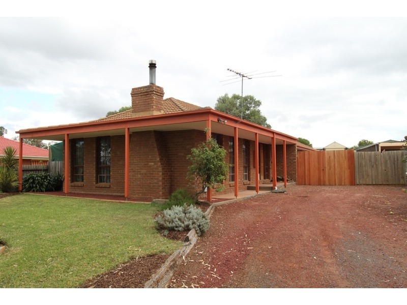 3 Raglan Court, Kurunjang VIC 3337