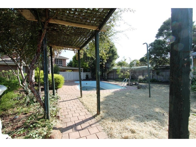 3 Heatherglade Place, Melton West VIC 3337