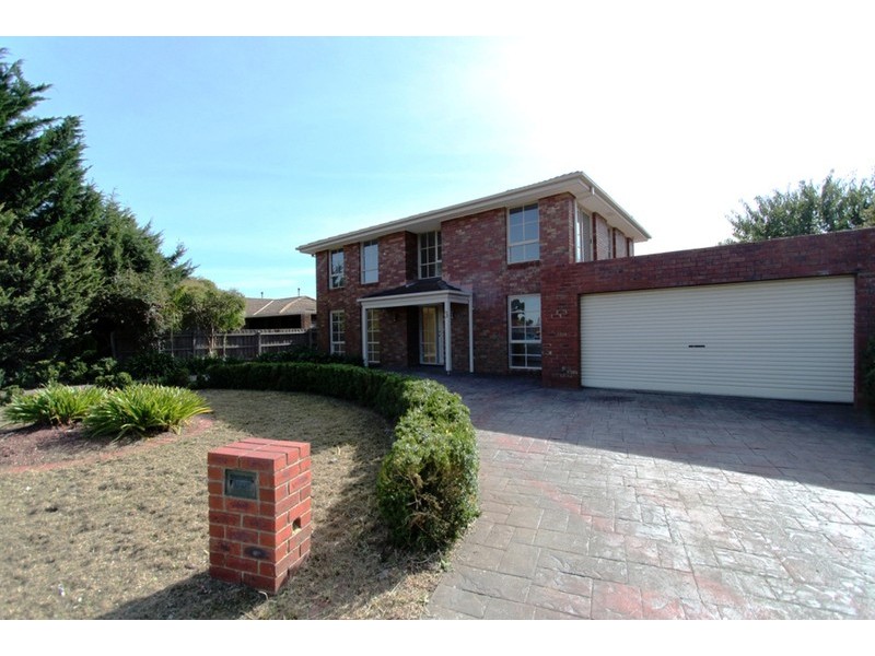 3 Heatherglade Place, Melton West VIC 3337