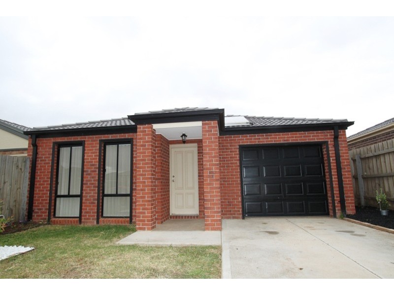 7 Granholm Place, Melton West VIC 3337