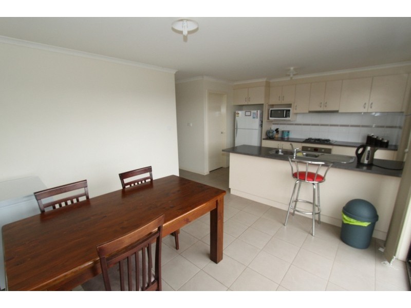 7 Granholm Place, Melton West VIC 3337