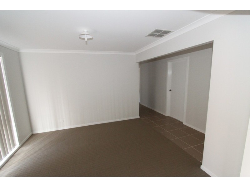 14 Natalie Street, Brookfield VIC 3338