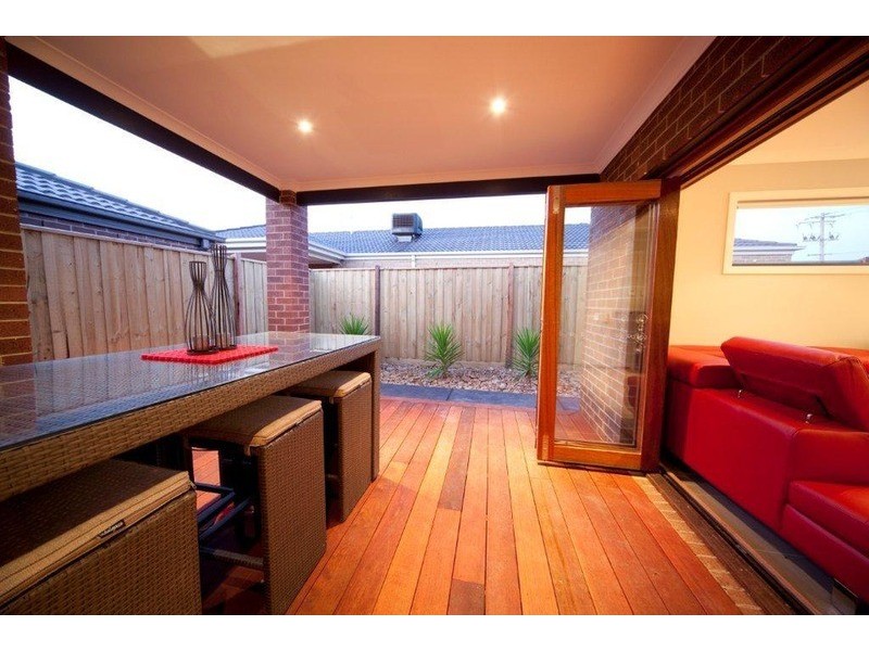 1 Portman Avenue, Melton West VIC 3337