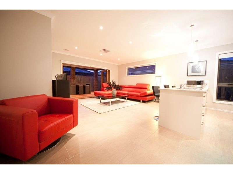 1 Portman Avenue, Melton West VIC 3337