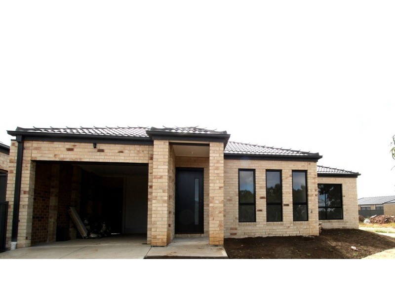 6/21-29 Lakewood Boulevard, Melton VIC 3337