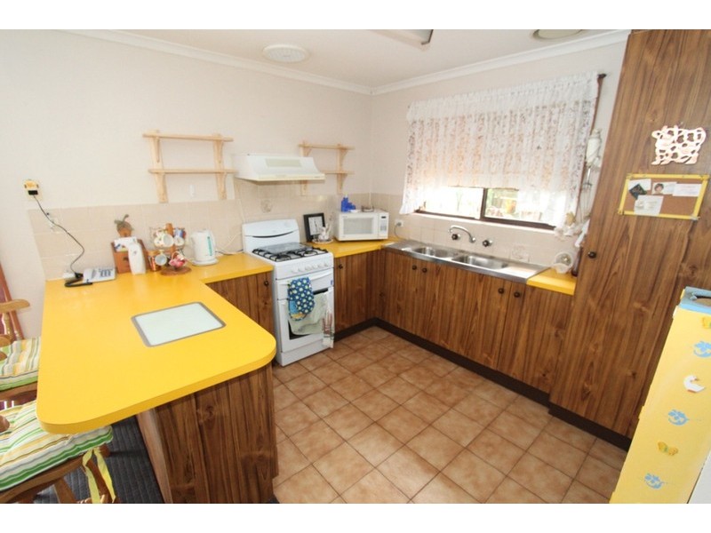 8/11 Henry Street, Melton VIC 3337