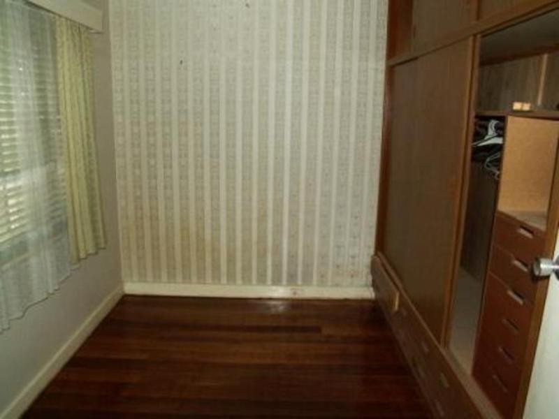 25 Staughton Street, Melton South VIC 3338