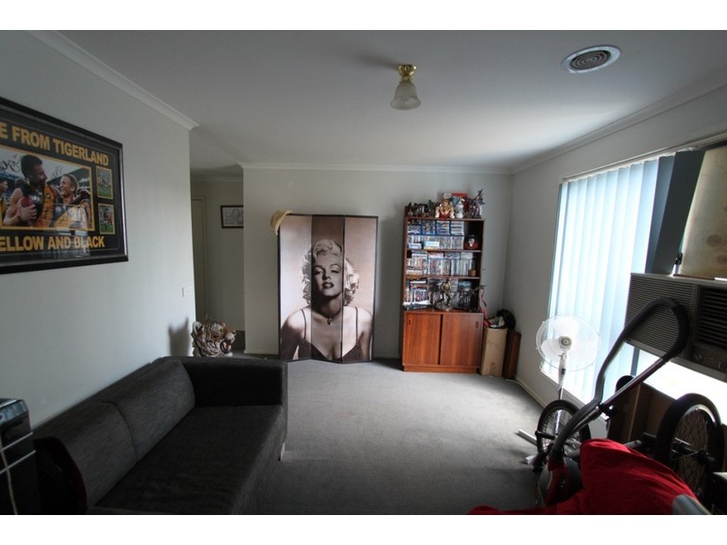 347 Centenary Avenue, Melton VIC 3337