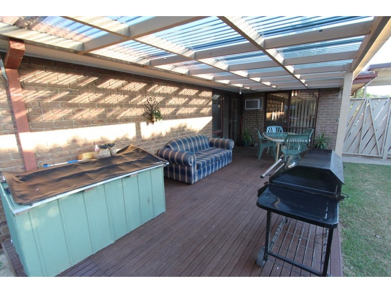 71 James Cook Drive, Melton West VIC 3337