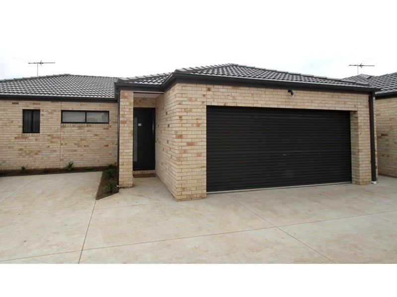 12/21-29 Lakewood Boulevard, Melton VIC 3337
