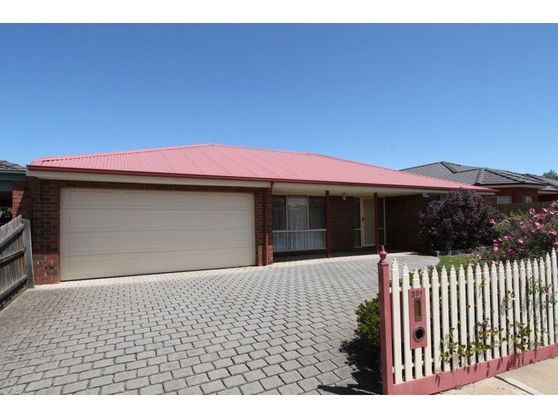 301 Centenary Avenue, Melton VIC 3337