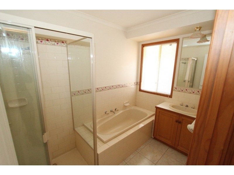 301 Centenary Avenue, Melton VIC 3337