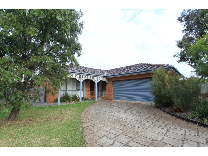 7 Manning Avenue, Kurunjang VIC 3337