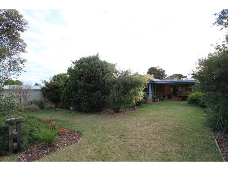 7 Manning Avenue, Kurunjang VIC 3337