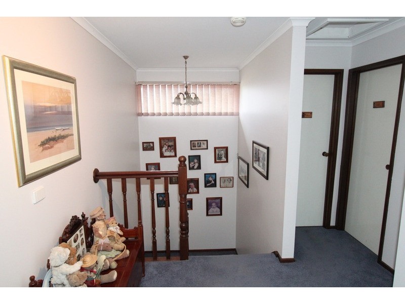 8 James Cook Drive, Melton West VIC 3337