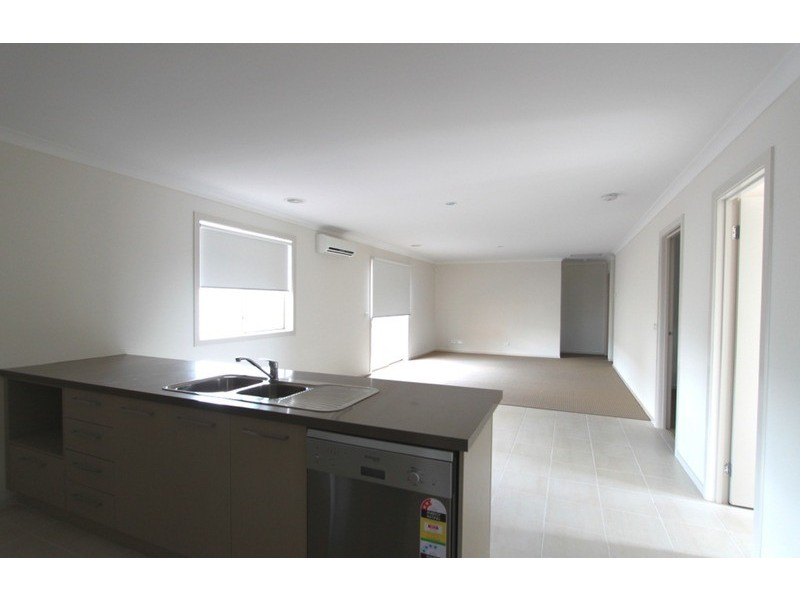 38 Kilmore Street, Brookfield VIC 3338