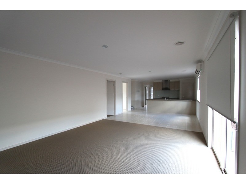 38 Kilmore Street, Brookfield VIC 3338